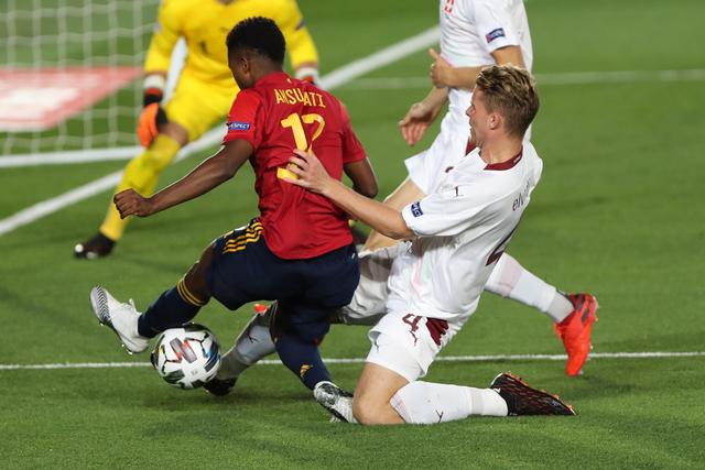 中国三人男篮不敌立陶宛 张宁5分赵嘉仁6分