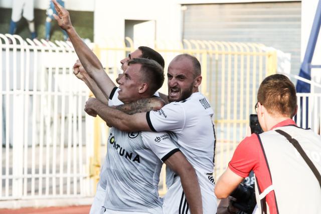 布克35分太阳送火箭3连败 掘金终结热火5连胜