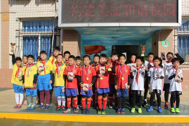 骑士大胜终结雄鹿3连胜 雷霆力克热火7连胜